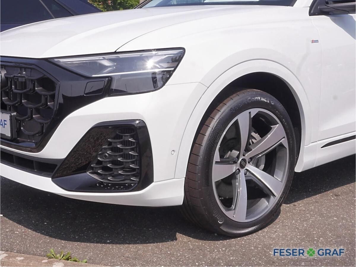Audi Q8 SUV 55 S-Line TFSI e 4xSHZ ACC 22 Pano
