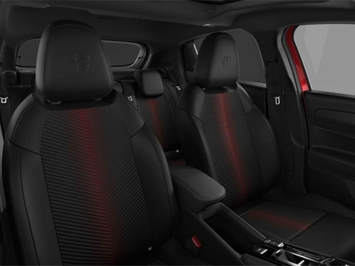 Alfa Romeo Junior Ibrida Speciale 1.2 VGT 48V-Hybrid Pano