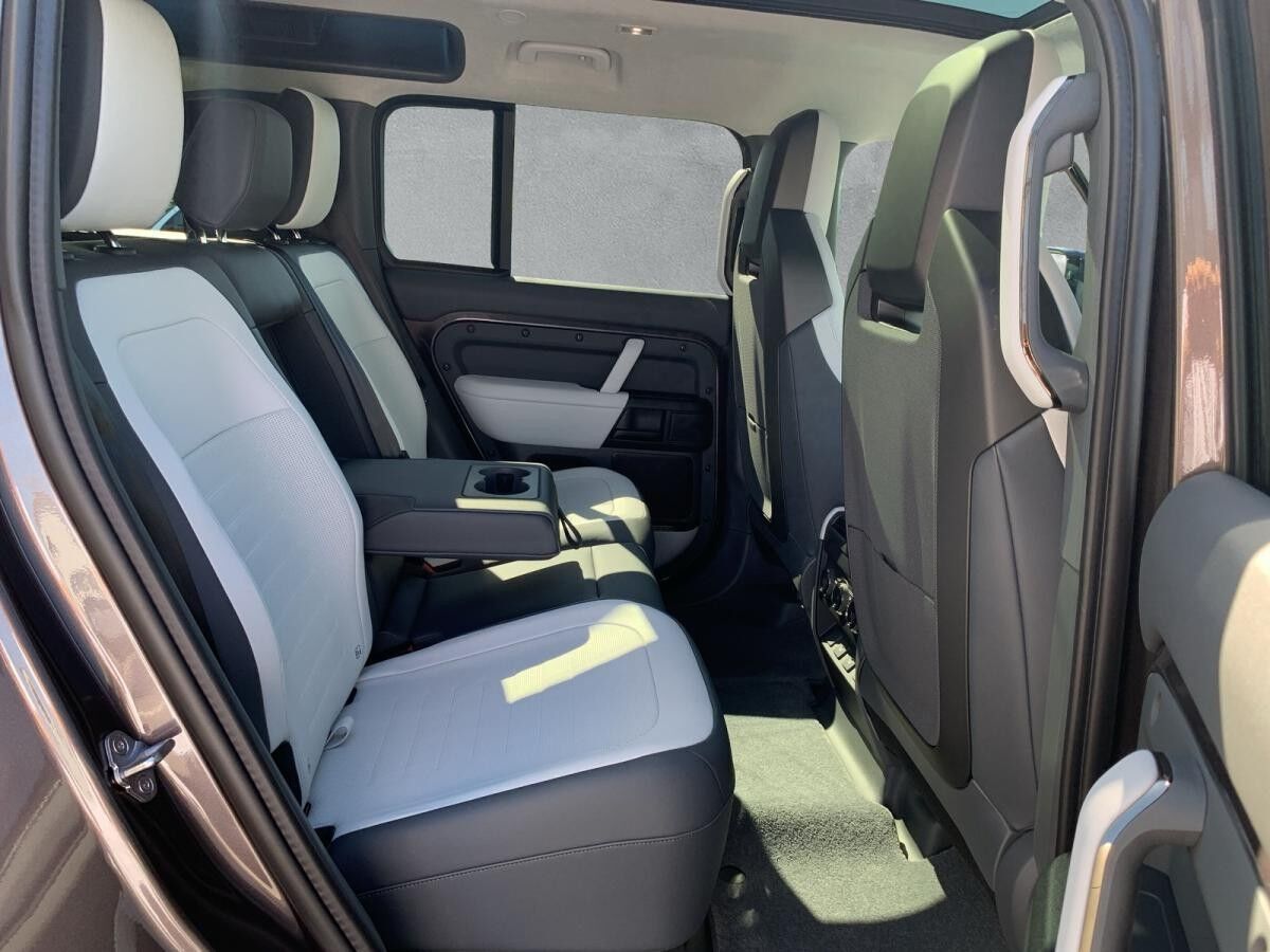 Land Rover Defender OCTA Defender 110 P635