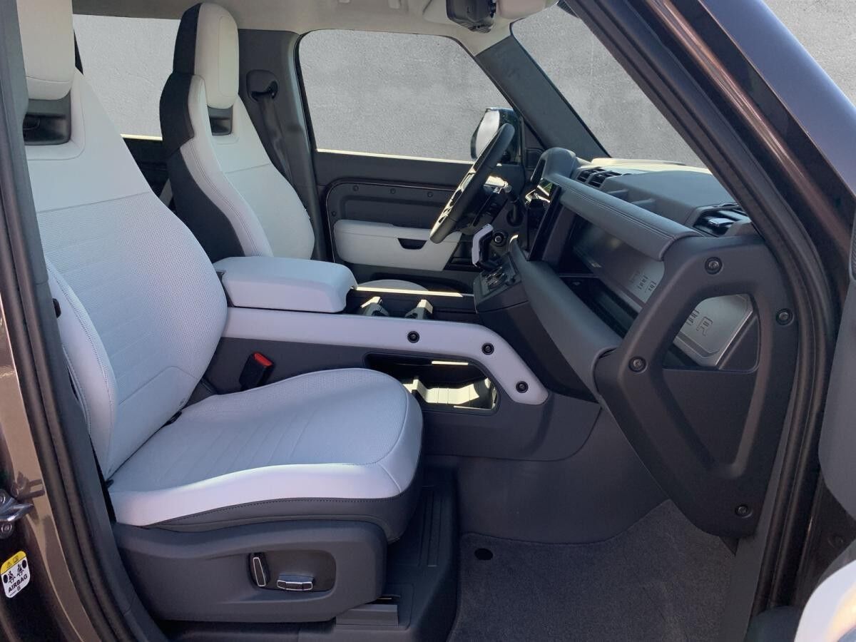 Land Rover Defender OCTA Defender 110 P635