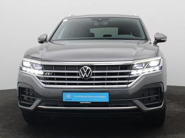 Volkswagen Touareg R-Line 3.0TDI 4M DSG / Matrix, Pano, AHK