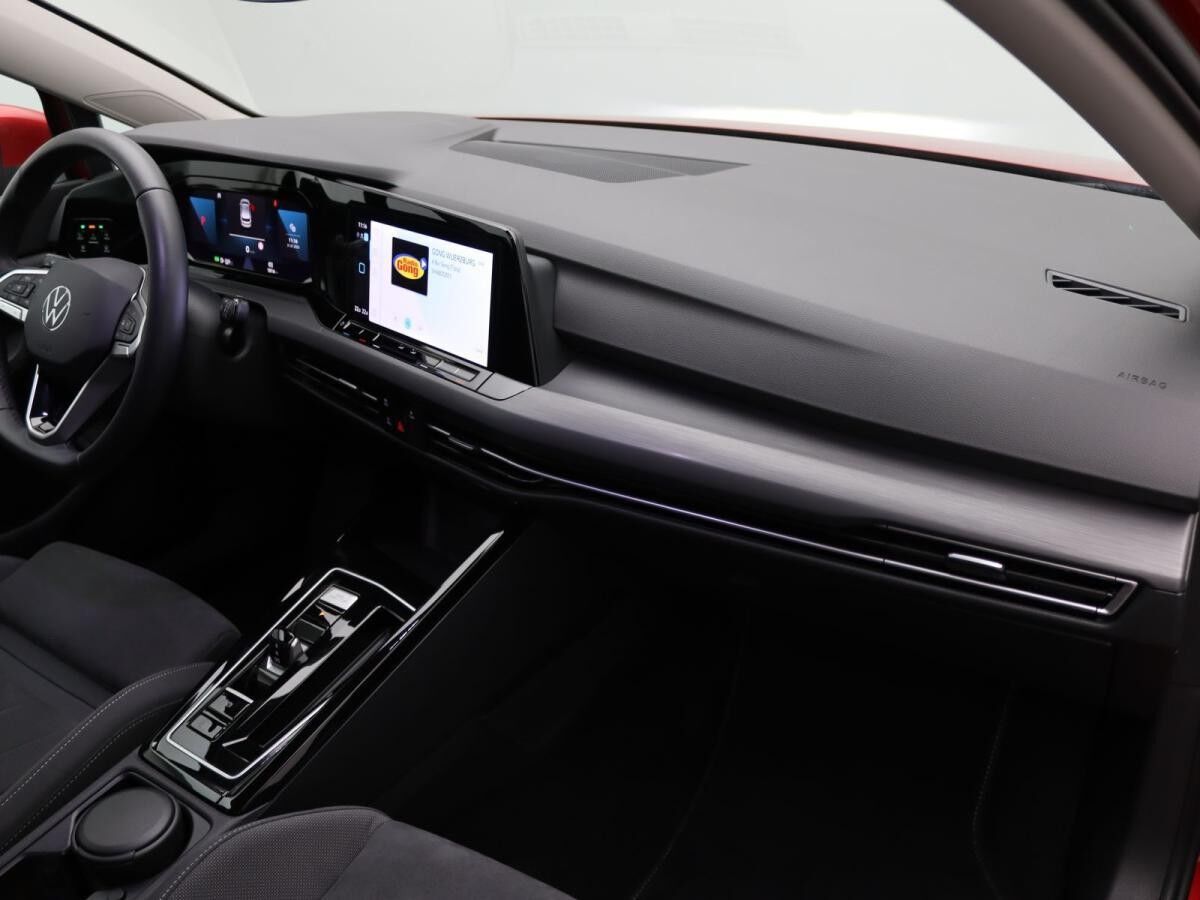 Volkswagen Golf VIII Style 2.0TSI DSG/ Navi, App, LED+, ACC