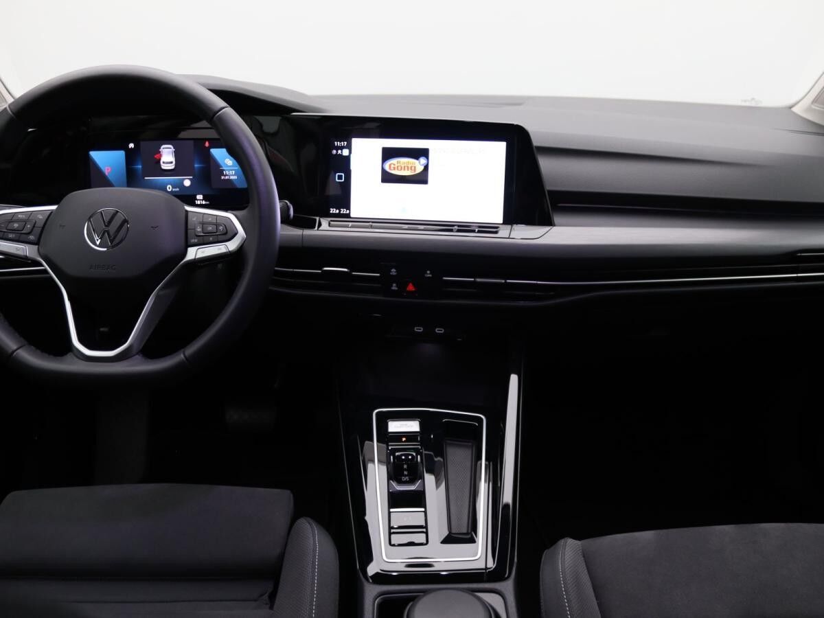 Volkswagen Golf VIII Style 2.0TSI DSG/ Navi, App, LED+, ACC