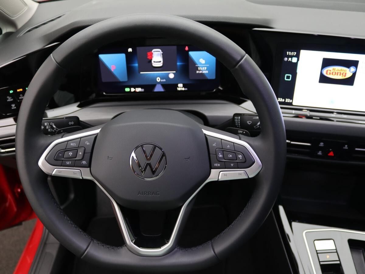 Volkswagen Golf VIII Style 2.0TSI DSG/ Navi, App, LED+, ACC