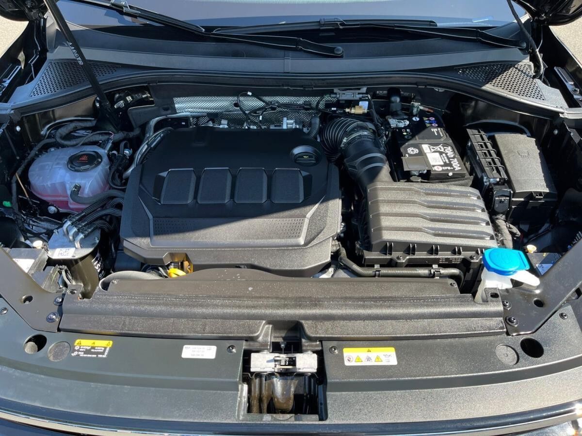 Volkswagen Tiguan Allspace R-Line 2.0TDI 4M DSG/ Matrix,AHK