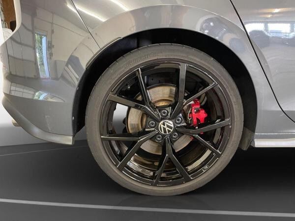 Volkswagen Golf VIII GTI Pano Matrix LM 19" Navi PDC vo+hi ACC
