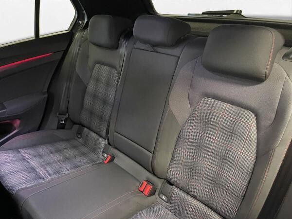 Volkswagen Golf VIII GTI Pano Matrix LM 19" Navi PDC vo+hi ACC