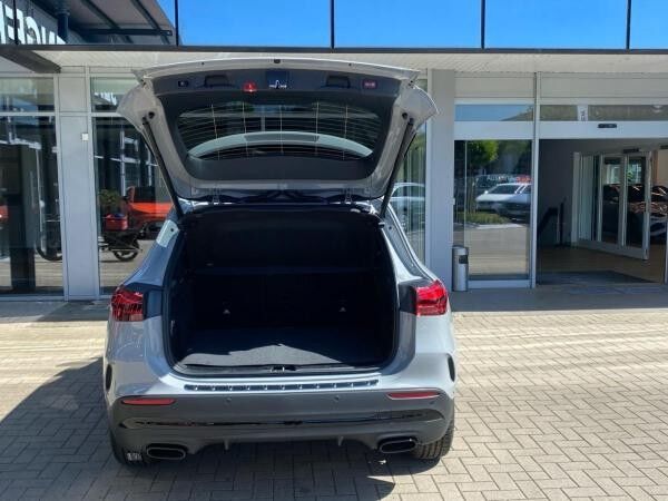 Mercedes-Benz GLA 200 AMG Multibeam-LED Panorama Kamera AHK