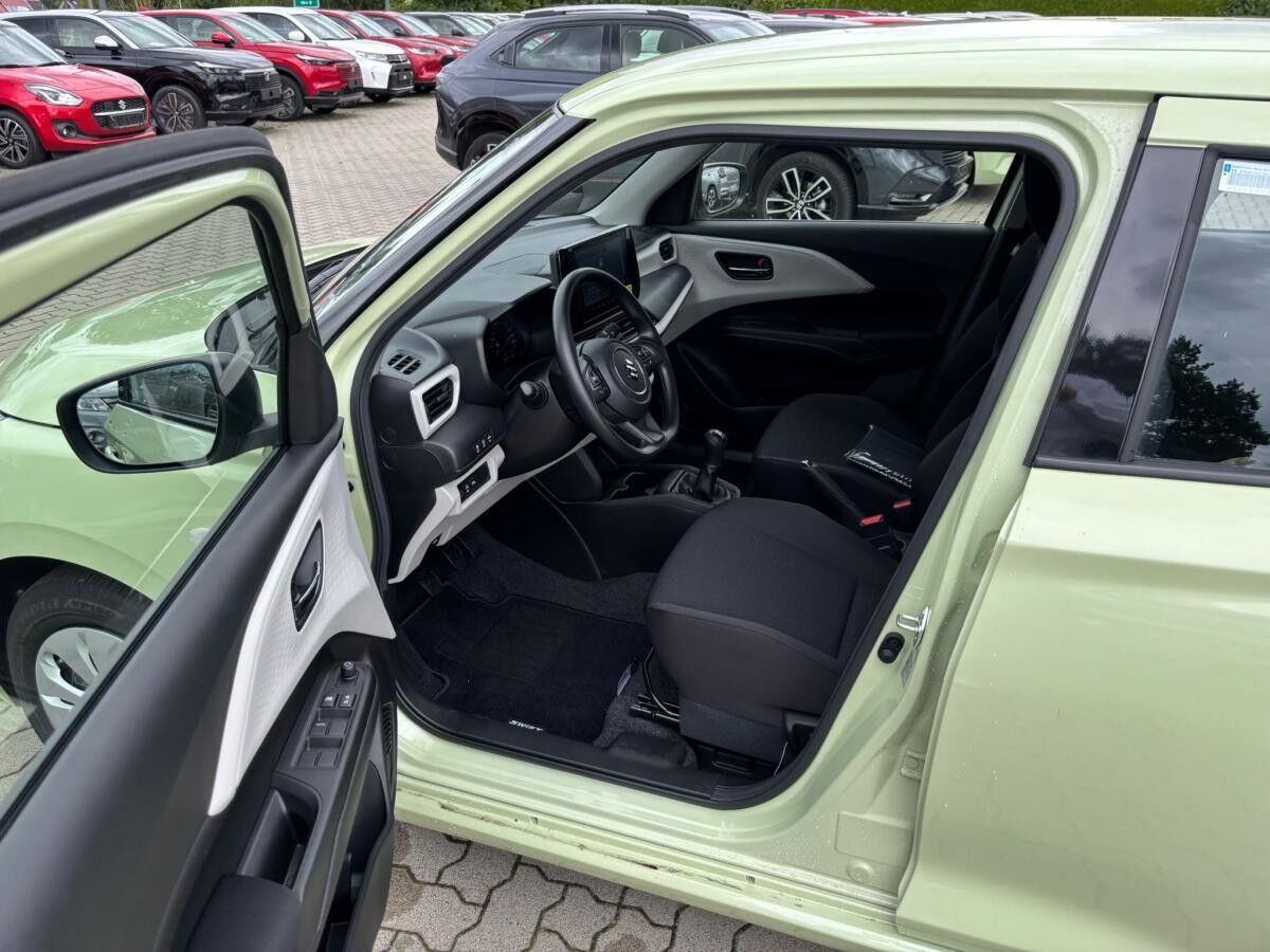 Suzuki Swift 1.2 Dualjet HYBRID Club -  Sofort -  Standort Hamburg