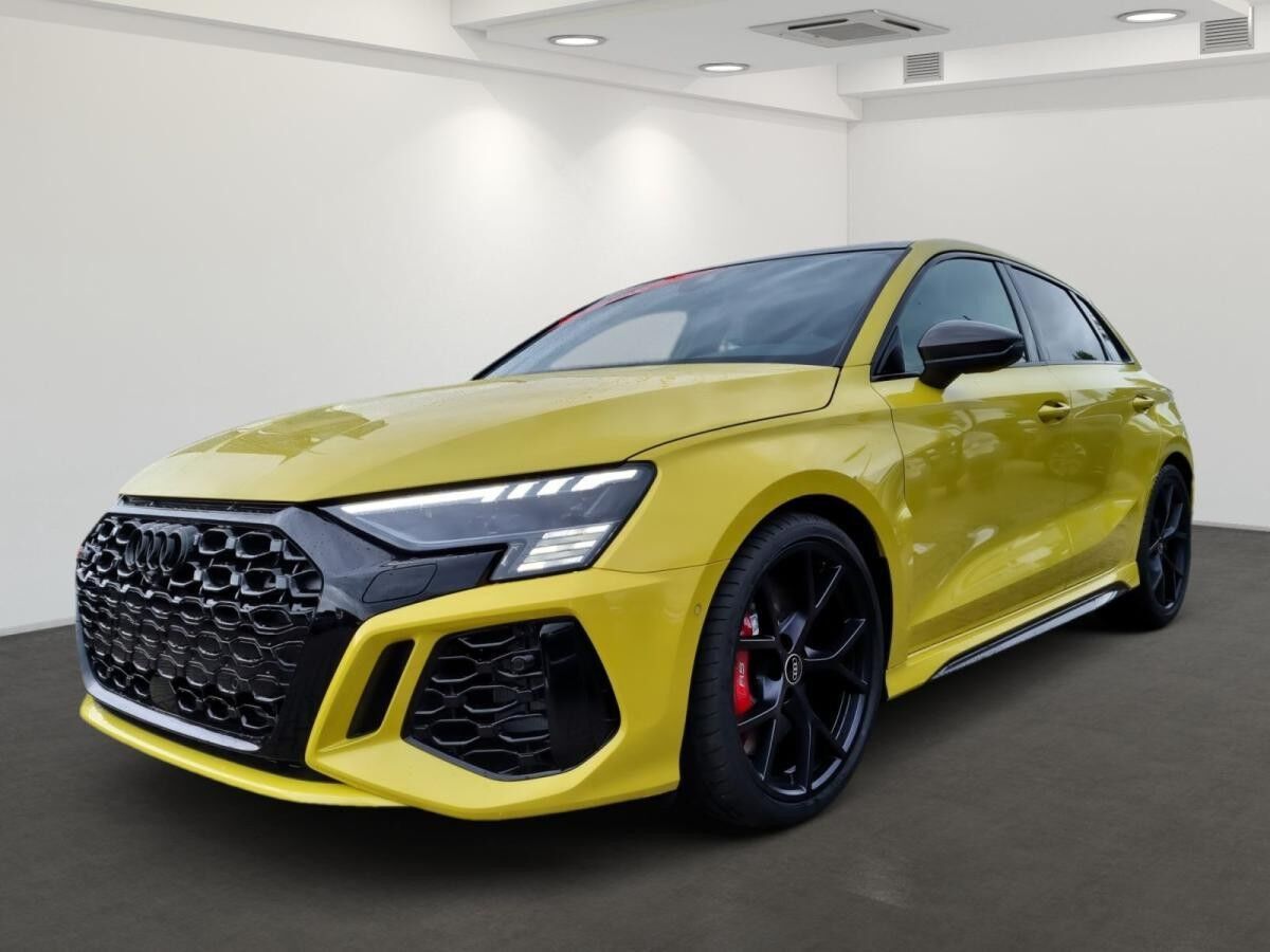 Audi RS3 Sportback - Panorama-Glasdach-  Bang & Olufsen Premium- Audi virtual cockpit plus