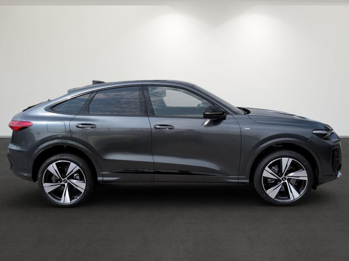 Audi Q5 Sportback TDI quattro S tronic- Adaptives Luftfederfahrwerk- Audi virtual cockpit plus- Audi Soundsy