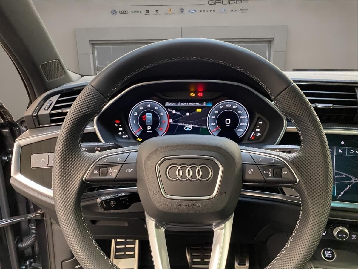 Audi Q3 40 TFSI | S-LINE | AHK ***SOFORT VERFÜGBAR!***