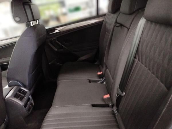 Volkswagen Tiguan Allspace 2.0 TDI DSG Life 7Sitze Navi LED DAB+