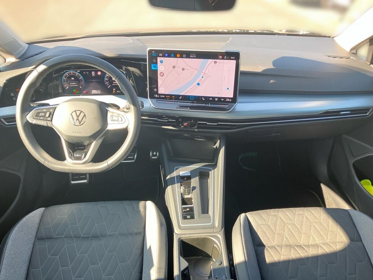 Volkswagen Golf VIII Life 1.5 TSI DSG / LED, ACC, AHK, Navi