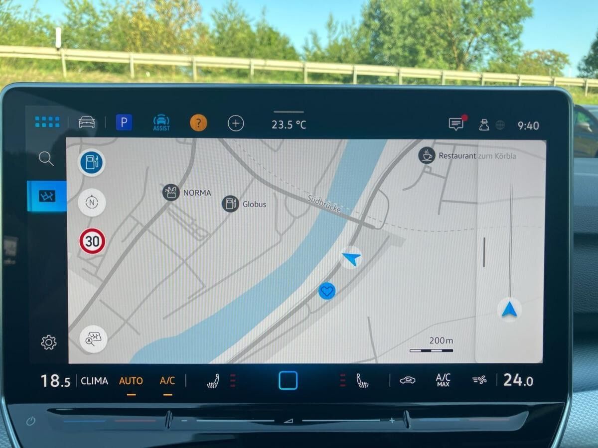 Volkswagen Golf VIII Life 1.5 TSI DSG / LED, ACC, AHK, Navi