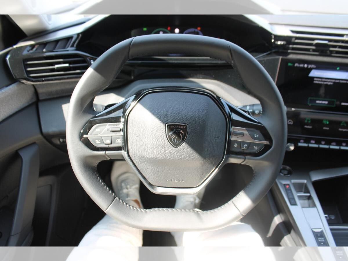 Peugeot 408 Allure Hybrid 145 e-DSC