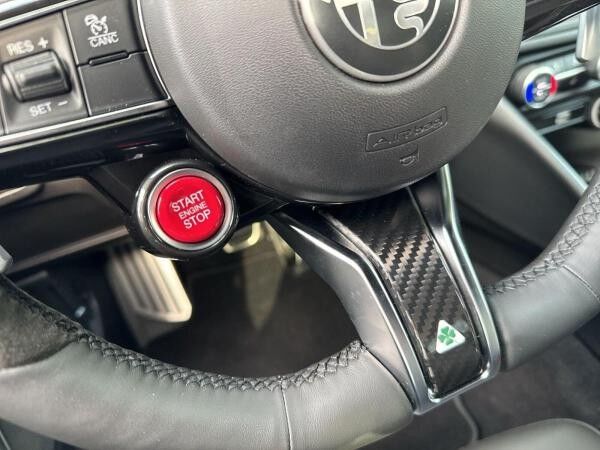 Alfa Romeo Giulia Quadrifoglio 2.9 V6 Bi-Turbo - Akrapovic