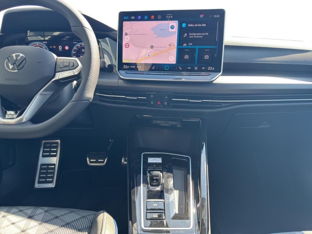 Volkswagen Golf VIII Variant 2.0 TDI DSG - R-Line