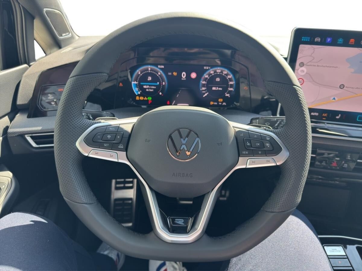 Volkswagen Golf VIII Variant 2.0 TDI DSG - R-Line