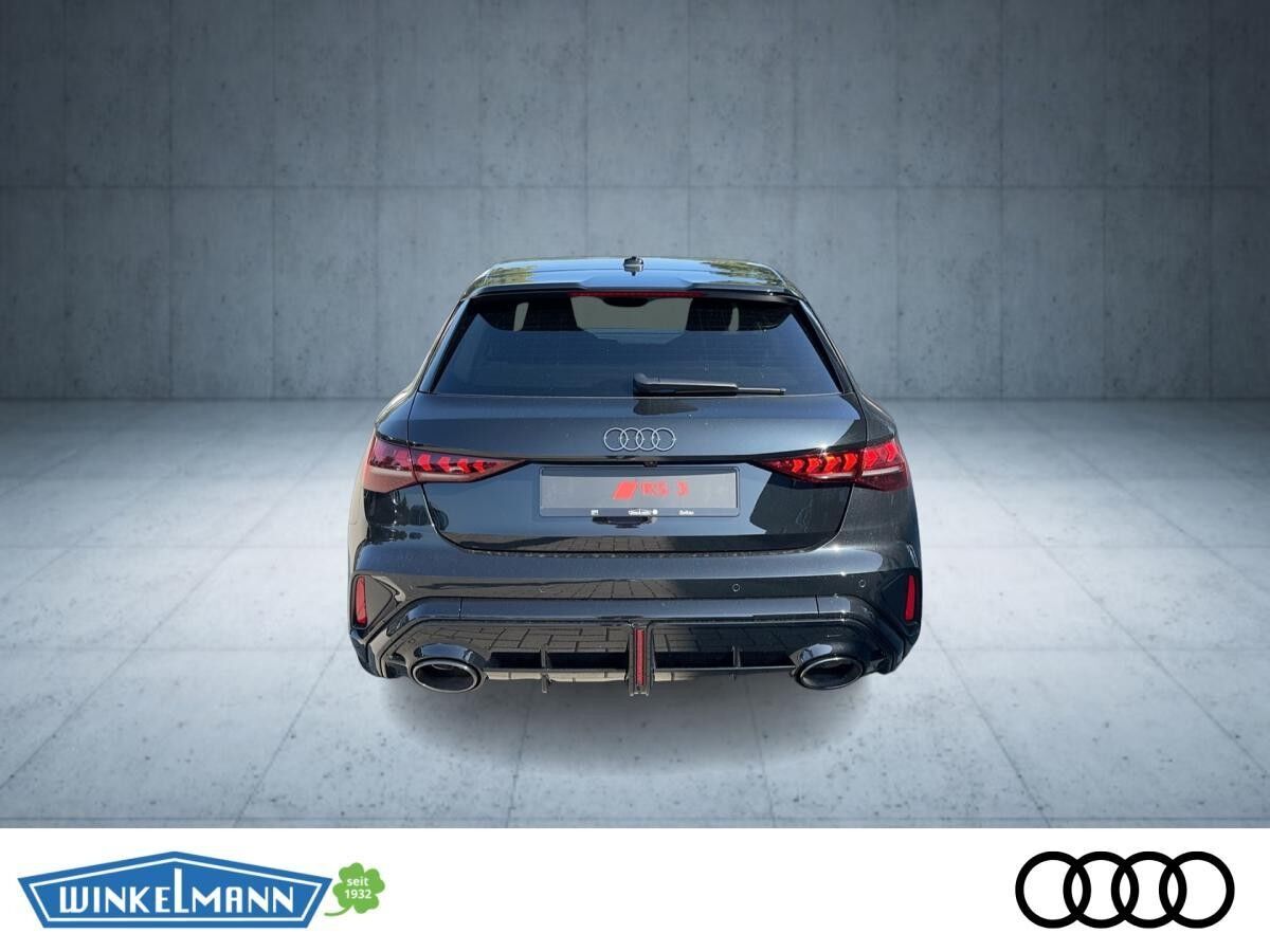 Audi RS3 Sportback TFSI quattro PANO MATRIX KAMERA 280 Km/h RS-Abgasanlage