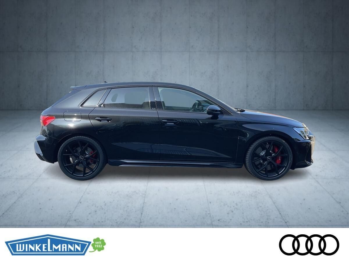 Audi RS3 Sportback TFSI quattro PANO MATRIX KAMERA 280 Km/h RS-Abgasanlage