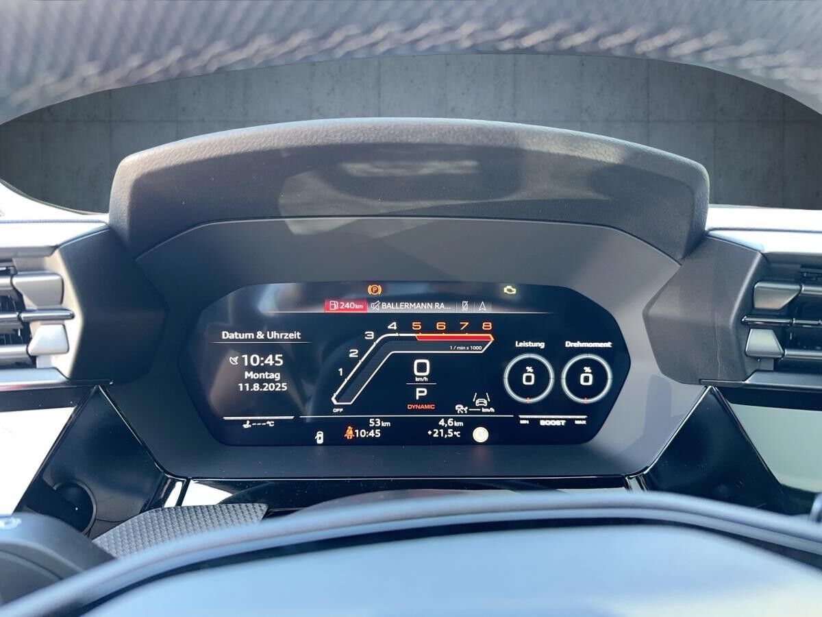 Audi RS3 Sportback TFSI quattro PANO MATRIX KAMERA 280 Km/h RS-Abgasanlage