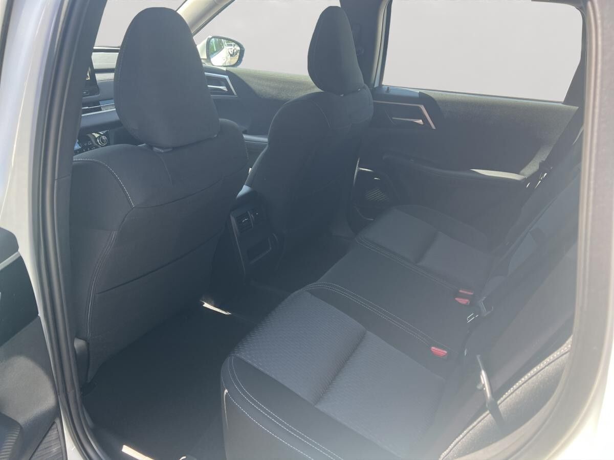 Mitsubishi Outlander 2.4 BASIS PHEV ***GEWERBEAKTION***