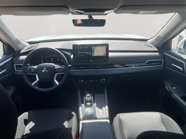 Mitsubishi Outlander 2.4 BASIS PHEV ***GEWERBEAKTION***