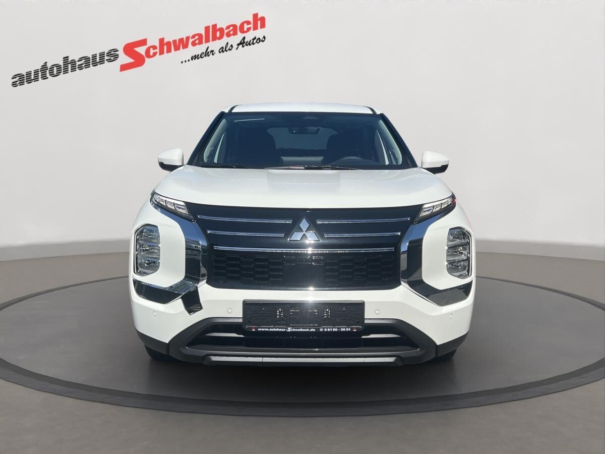 Mitsubishi Outlander 2.4 BASIS PHEV ***PRIVATAKTION***