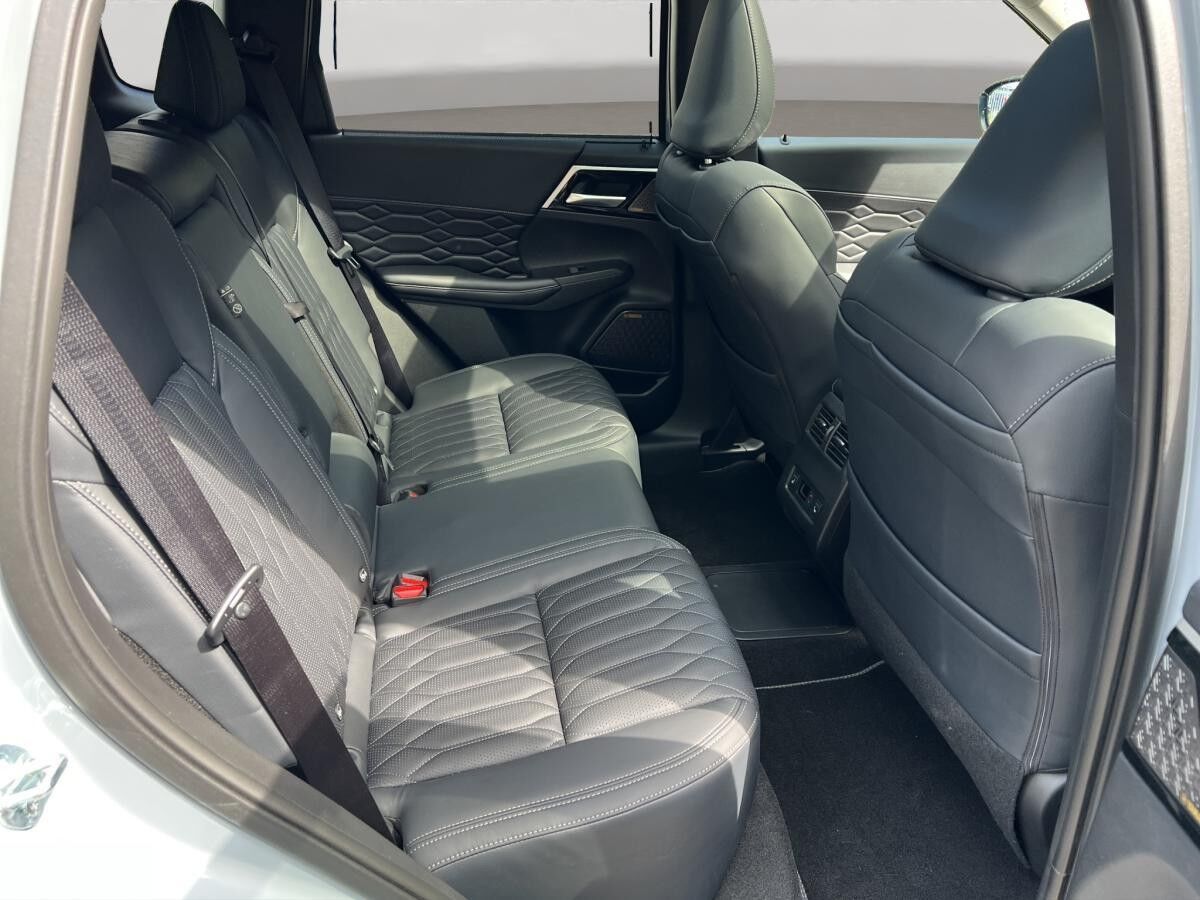 Mitsubishi Outlander 2.4 PHEV TOP  **GEWERBEAKTION**