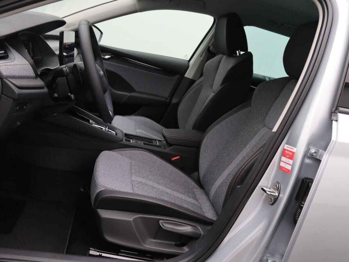 Skoda Octavia Combi Tour 2.0 TDI DSG / LED, ACC, AHK