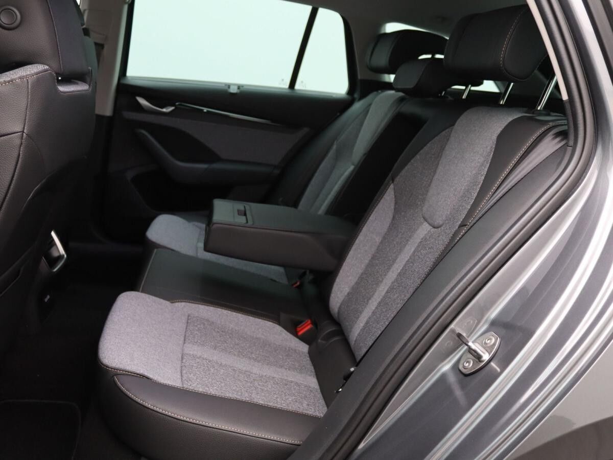 Skoda Octavia Combi Selection 2.0 TDI DSG/AHK, ACC,LED