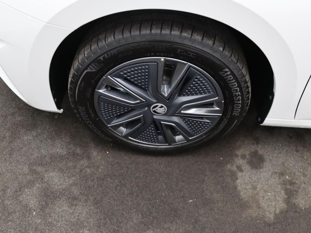 Skoda Fabia Selection 1.0 TSI/ LED, Tempomat, RFK, SHZ