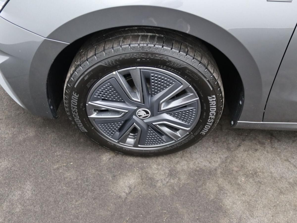 Skoda Fabia Selection 1.0 TSI/ LED, Tempomat, RFK, SHZ