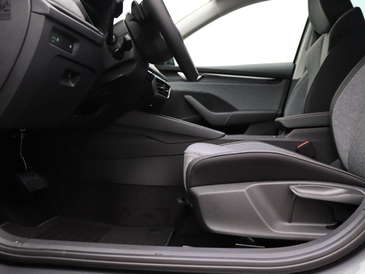 Skoda Octavia Combi Tour 2.0 TDI DSG / LED, ACC, Navi