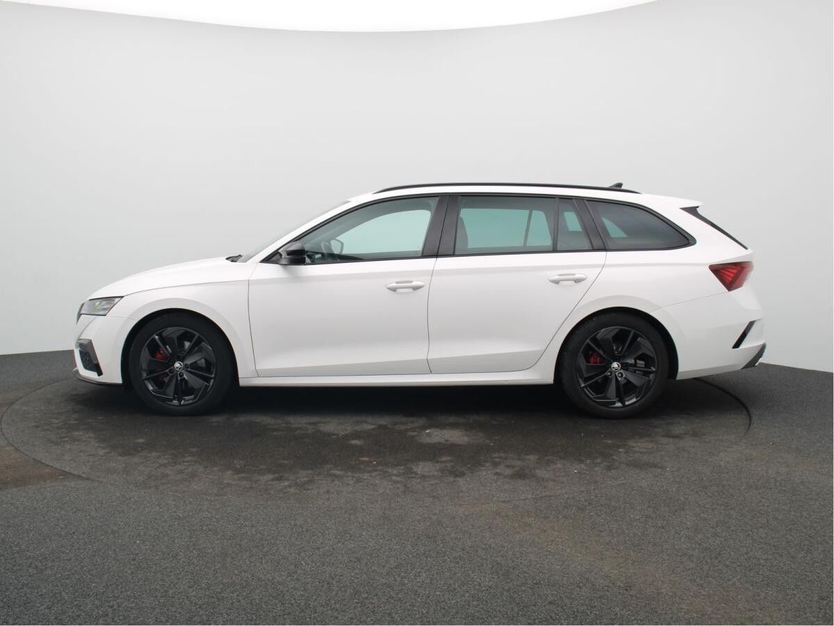 Skoda Octavia Combi RS 2.0 TDI DSG / Matrix, Navi, SHZ