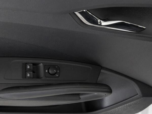 Skoda Fabia abia Essence 1,0 MPI 59 kW 5-Gang-Schaltgetriebe +ab 95,00€ netto möglich-sofort verfügbar