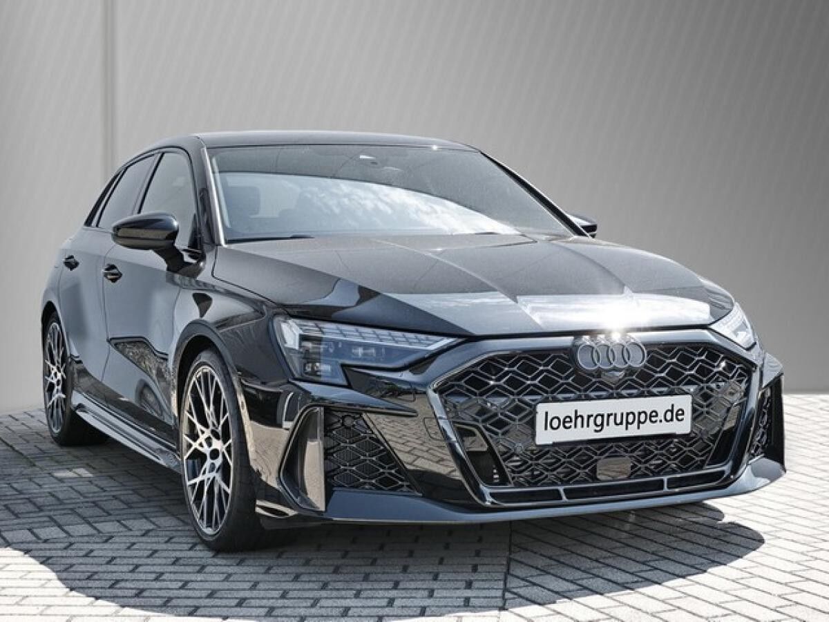 Audi RS3 UPE br. 88.965,- Sportback S tronic /