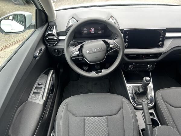 Skoda Fabia 1.0 TSI Selection+ACC+Kessy+AHZV