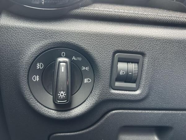 Skoda Fabia 1.0 TSI Selection+ACC+Kessy+AHZV
