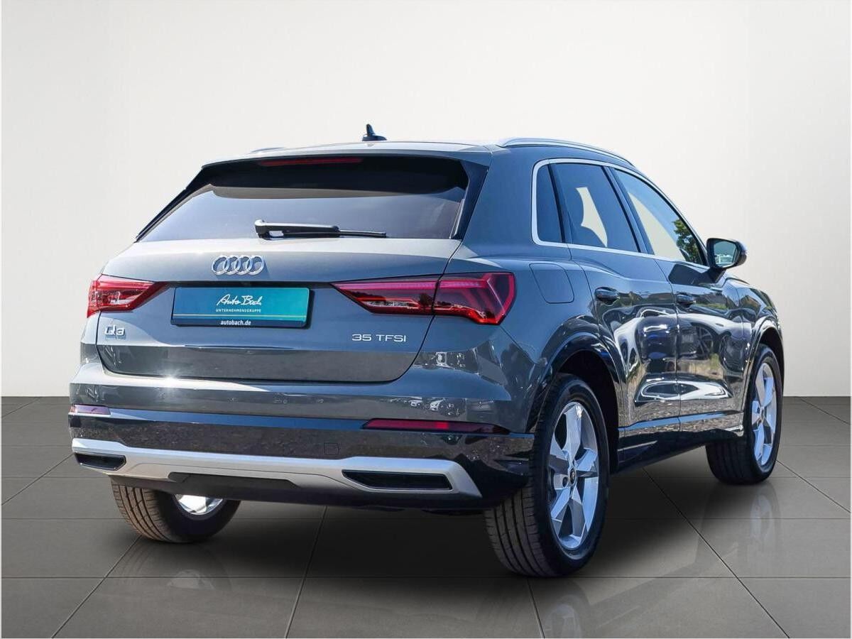 Audi Q3 SUV advanced 35 TFSI S tronic AHK NAVI MATRIX 360°