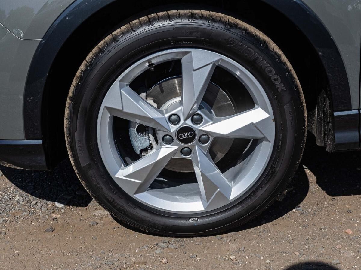 Audi Q3 SUV advanced 35 TFSI S tronic AHK NAVI MATRIX 360°