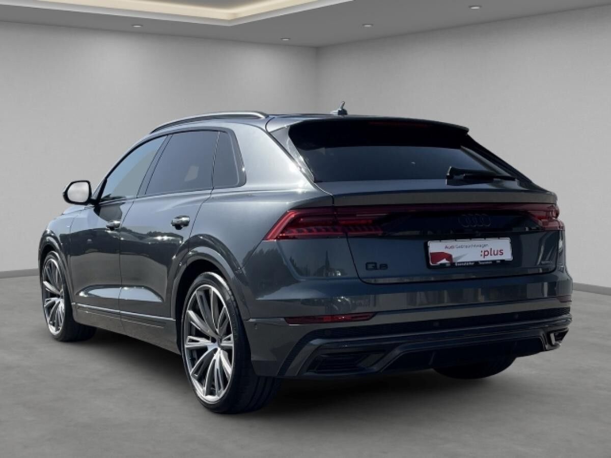 Audi Q8 50 TDI qu Matrix AHK Memory HuD Pano Standhzg