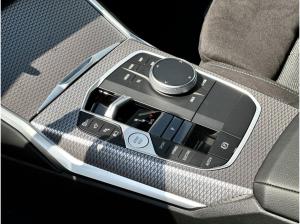 BMW 330 330e Limousine M Sportpaket DAB LED RFK Shz PDC