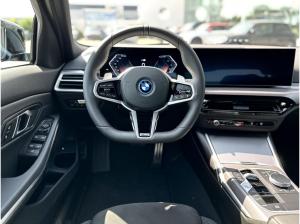 BMW 330 330e Limousine M Sportpaket DAB LED RFK Shz PDC