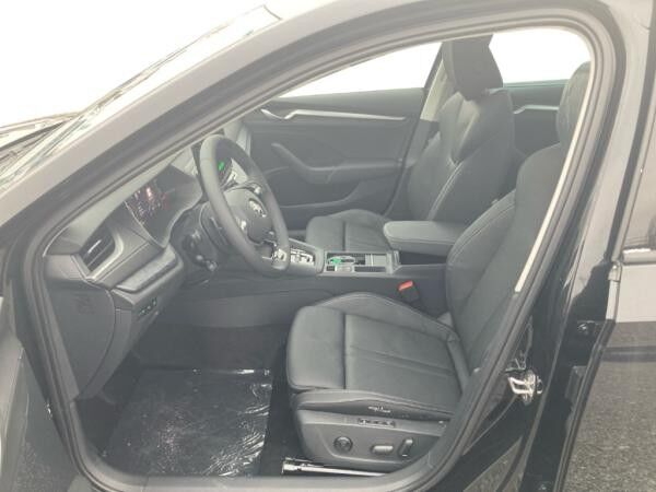 Skoda Octavia Combi Selection 2.0 TDI DSG -SOFORT VERFÜGBAR-