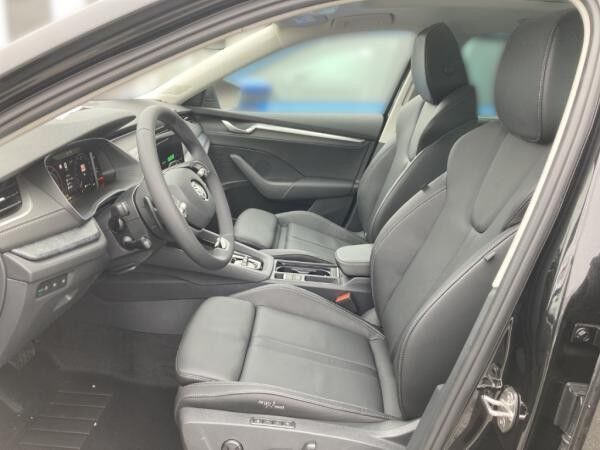 Skoda Octavia Combi Selection 2.0 TDI DSG -SOFORT VERFÜGBAR-