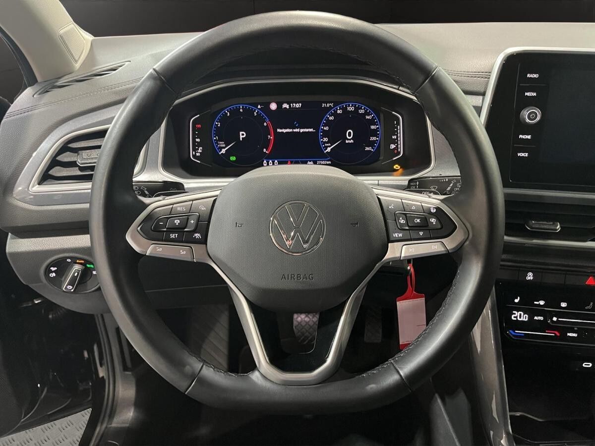 Volkswagen T-Roc Style 1.5 TSI*NAV*DSG*IQ DRIVE*ACC*CAM*LED Volkswagen T-Roc Style 1.5 TSI*NAV*DSG*IQ DRIVE*ACC*CAM*LED
