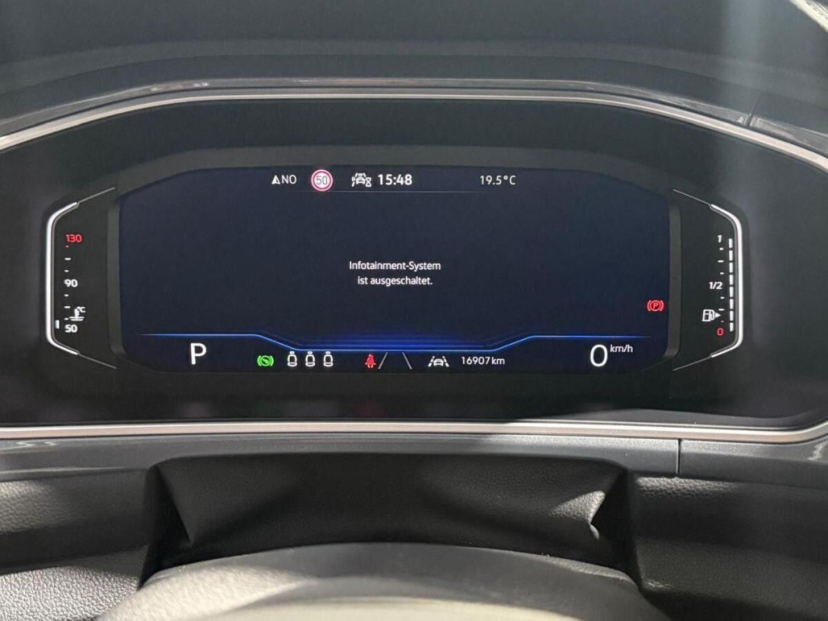 Volkswagen T-Roc Style 1.5 TSI*NAV*DSG*IQ DRIVE*ACC*CAM*LED Volkswagen T-Roc Style 1.5 TSI*NAV*DSG*IQ DRIVE*ACC*CAM*LED