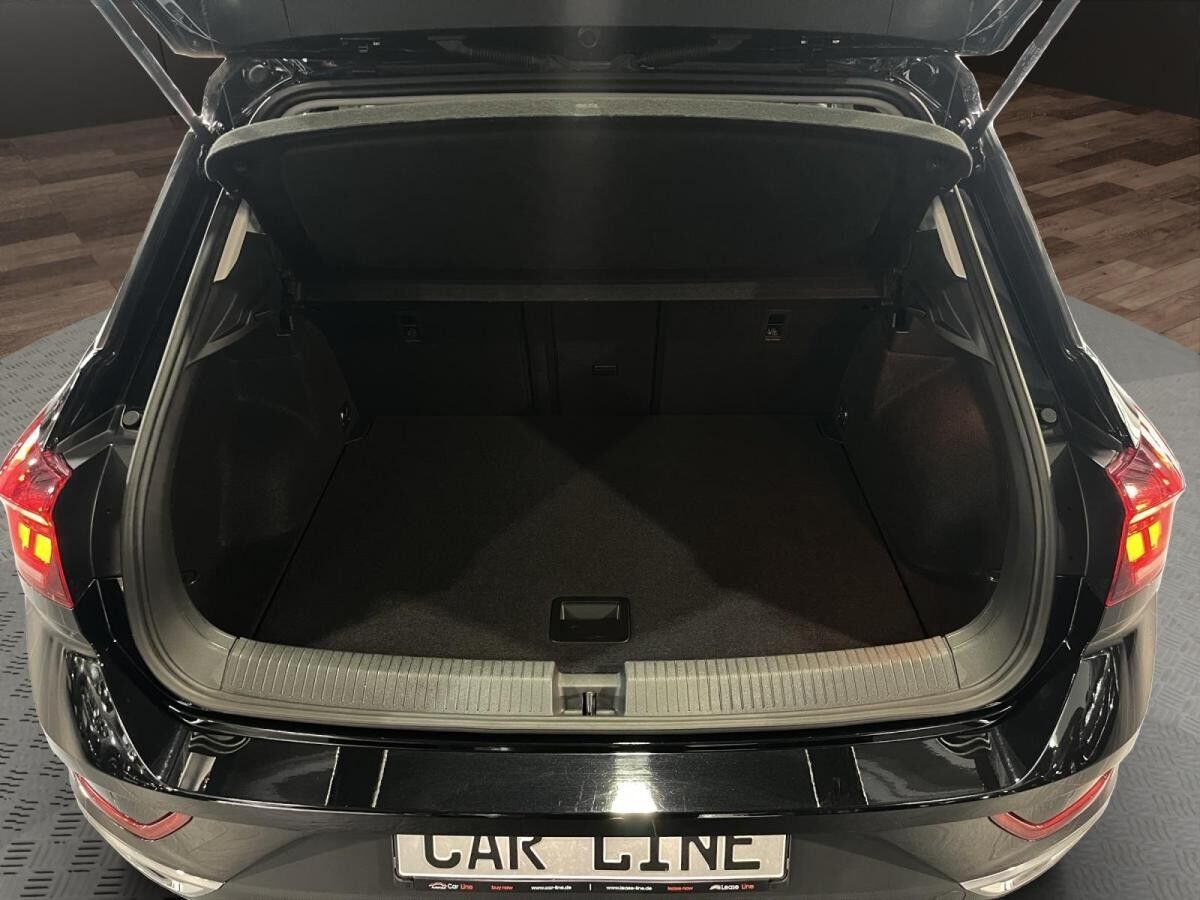 Volkswagen T-Roc Style 1.5 TSI*NAV*DSG*IQ DRIVE*ACC*CAM*LED Volkswagen T-Roc Style 1.5 TSI*NAV*DSG*IQ DRIVE*ACC*CAM*LED